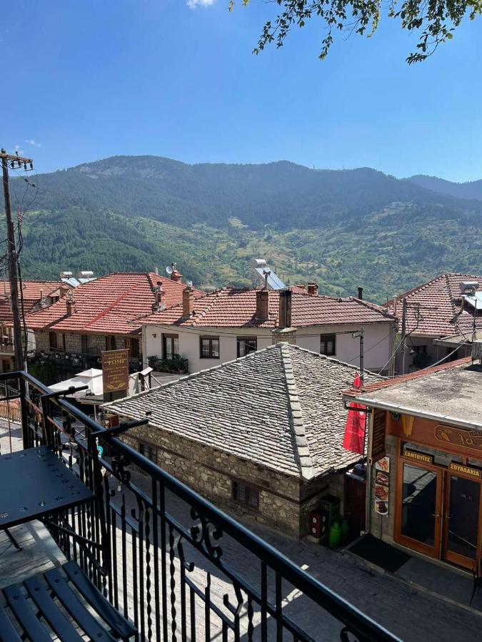 11 Luxury Apartments. Metsovo